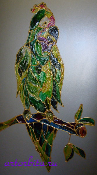 Рисунок. Попугай на ветке - роспись по стеклу